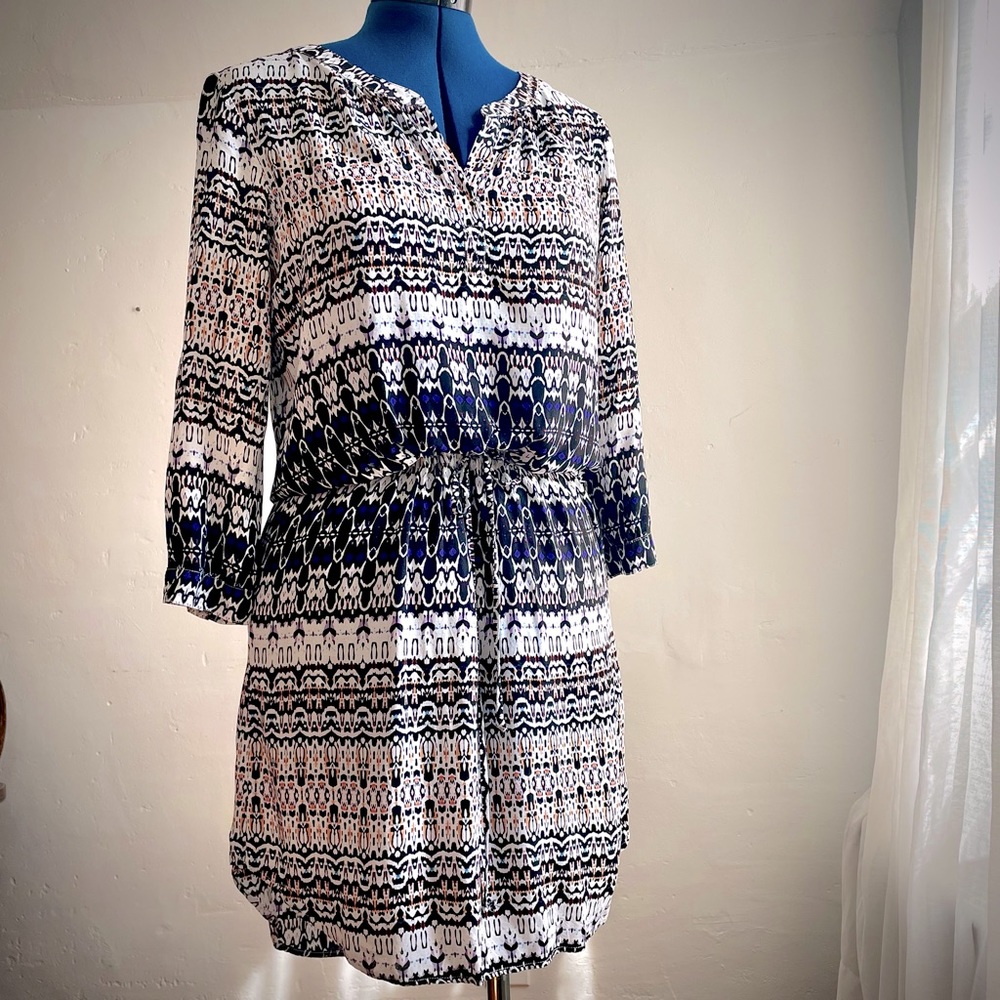 Velvet by Graham & Spencer Black & White Figured Shirtdress wth Drawstring Waist